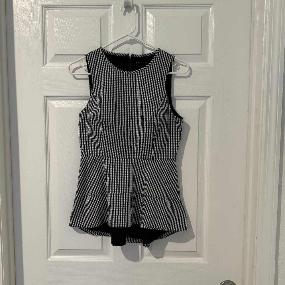 White House Black Market Checked Gingham Peplum Back Zip Sleeveless Top Sz 2 EUC